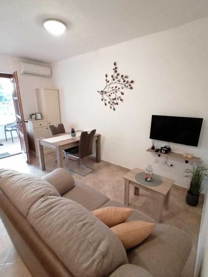 Apartment Mari Фунтана Екстериор снимка
